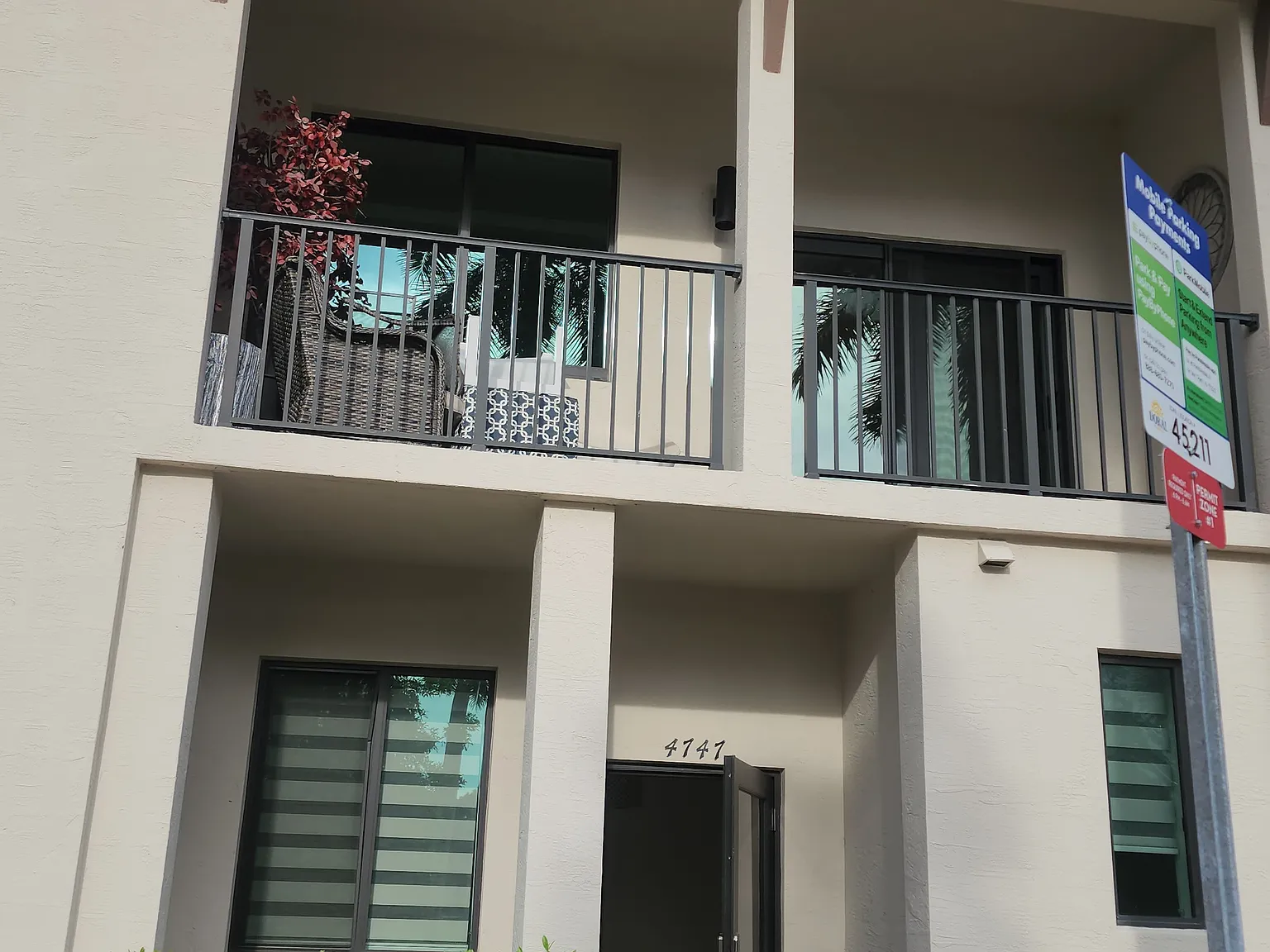 3 bed, 2789 sqft, $5,500 — Photo 3
