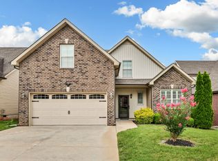 330 Turnberry Cir, Clarksville, TN 37043