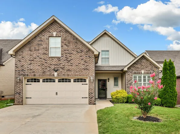 330 Turnberry Cir, Clarksville, TN 37043