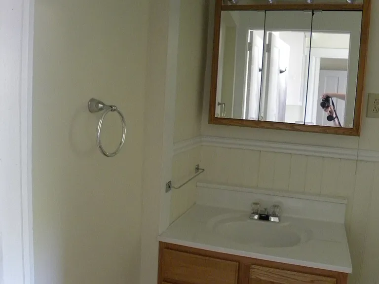 23 Seminary Hl — Photo 17