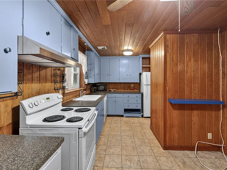 1601 Walnut Ave — Photo 11