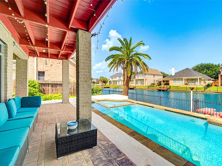 14311 Tasmania Ct — Photo 47