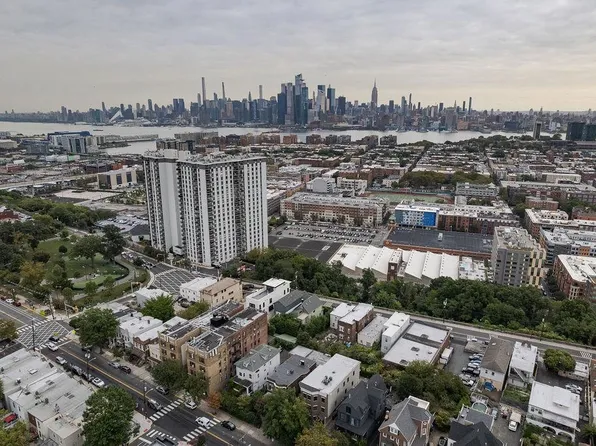 642 Palisade Ave #4, Jersey City, NJ 07307