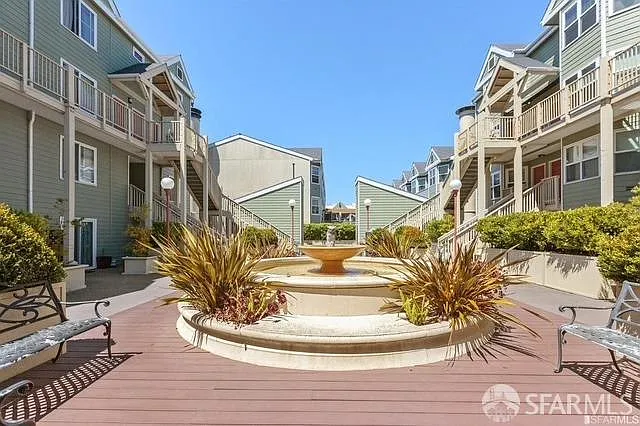 988 Fulton St APT 213 photo 1