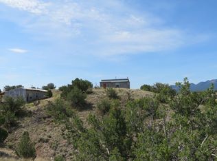118 Wolf Rd, Cerrillos, NM 87010