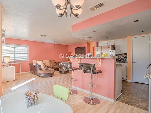4th image of 905 Carmel Shores Dr