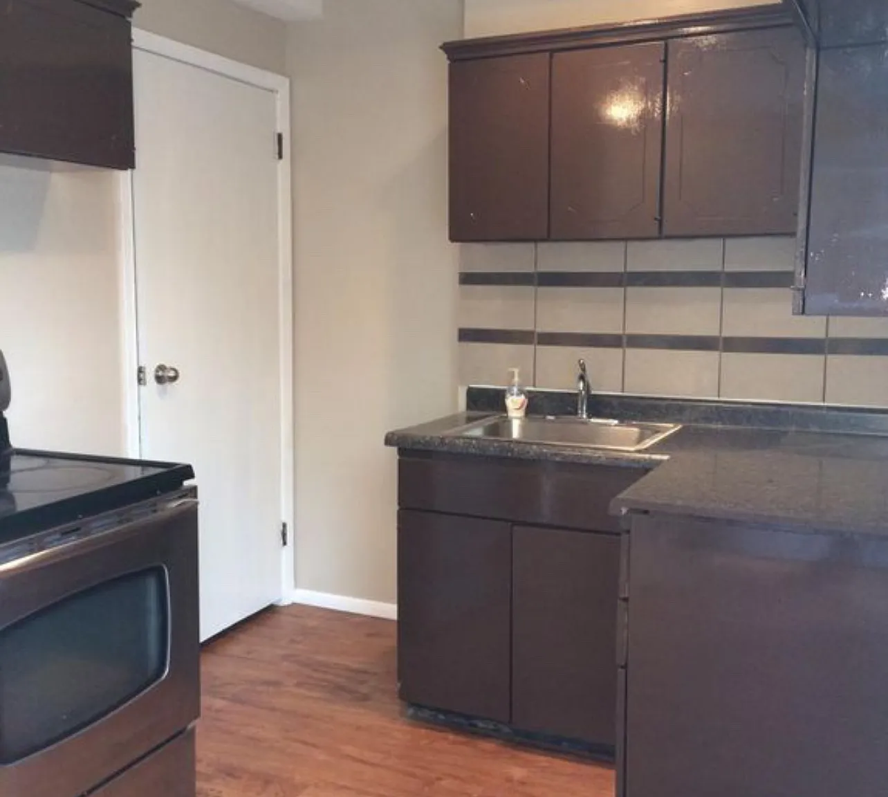 2 bed, 900 sqft, $825 — Photo 4