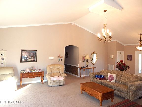 5th image of 142 Frazier Ln