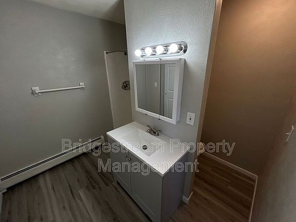 3rd image of 124 Chestnut St #208