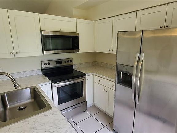 4th image of 1387 Puritan St