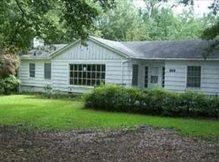 203 W Leavell Woods Dr, Jackson, MS 39212