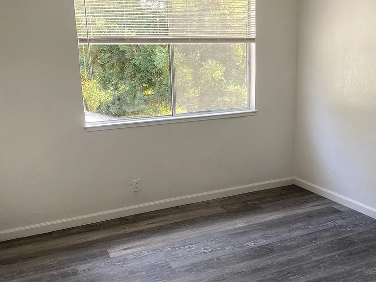 117 Power Dr — Photo 7