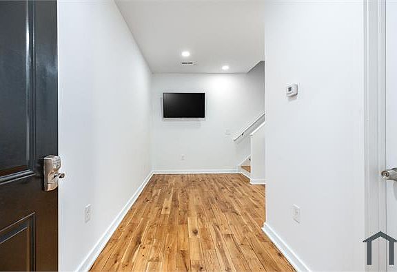2nd image of 1407 N 15th St APT 301