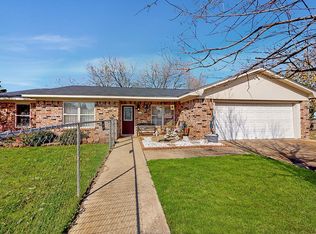 1807 Neal St, Navasota, TX 77868