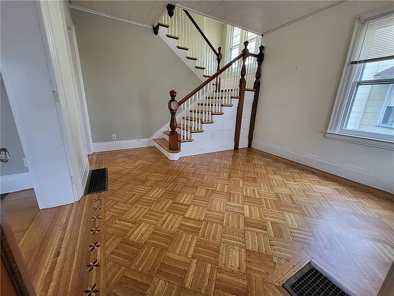 45 Boardman St — Photo 4