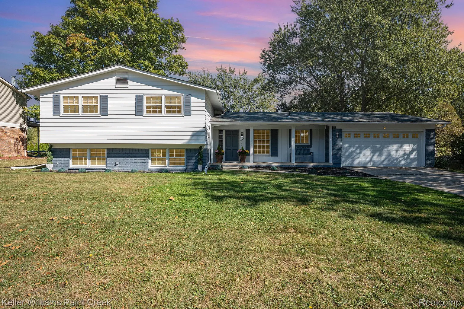 6545 Post Oak Dr photo 1