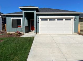 278 Christopher Way, Talent, OR 97540