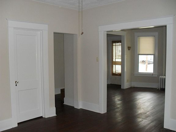 5th image of 2 Norwood Ave
