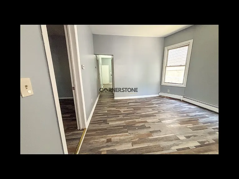 136 Godwin Ave — Photo 3