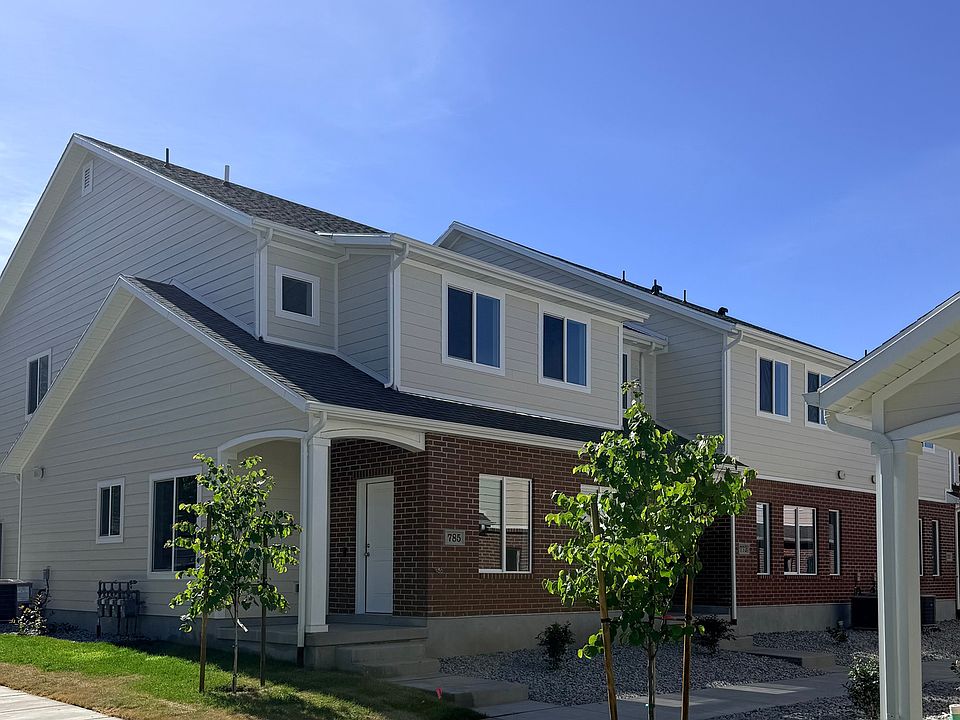 1st image of 757 N Pheasantbrook Cir #3C