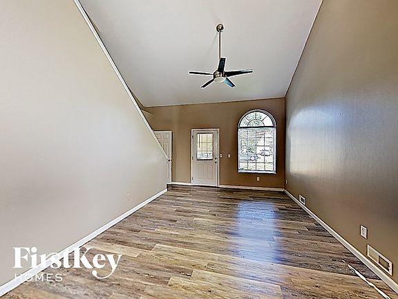 3rd image of 863 Liberty Village Dr