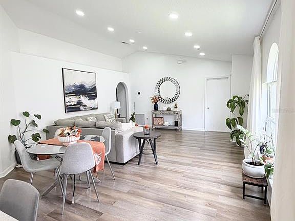4th image of 409 TALQUIN COURT