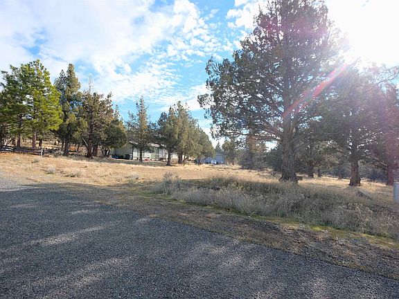 4th image of Harbor View Dr