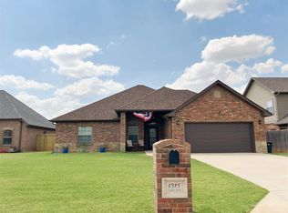 1315 Saddle Rock Dr, Elgin, OK 73538