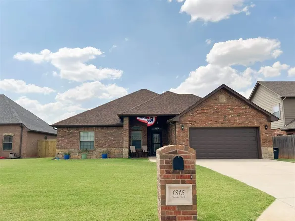 1315 Saddle Rock Dr, Elgin, OK 73538