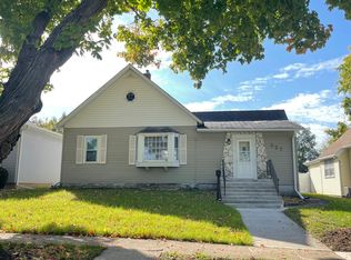 327 W Cleveland St, Spring Valley, IL 61362