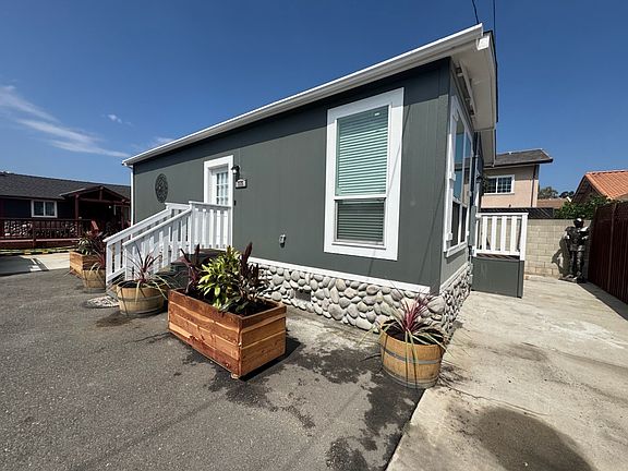 4th image of 7575 Knott Ave #B