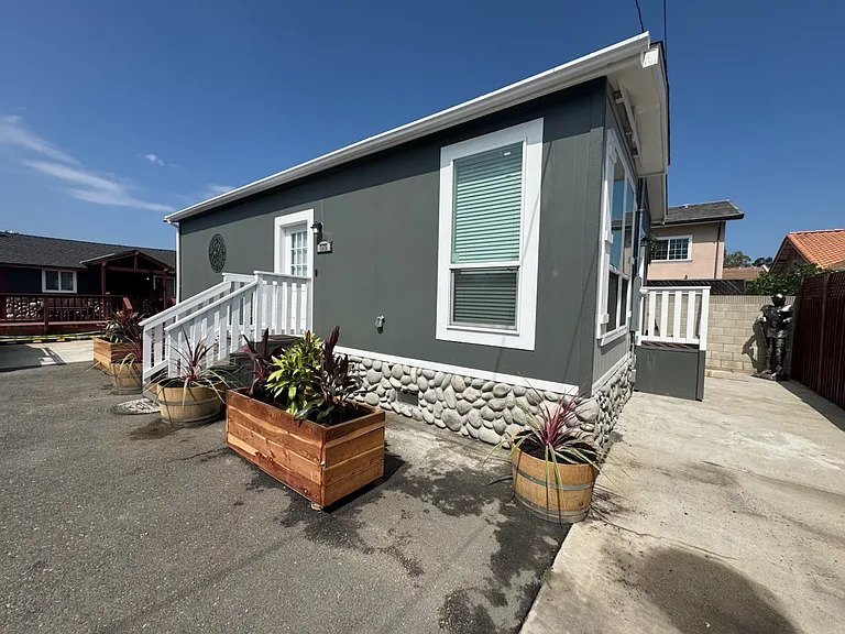 7575 Knott Ave #B — Photo 4