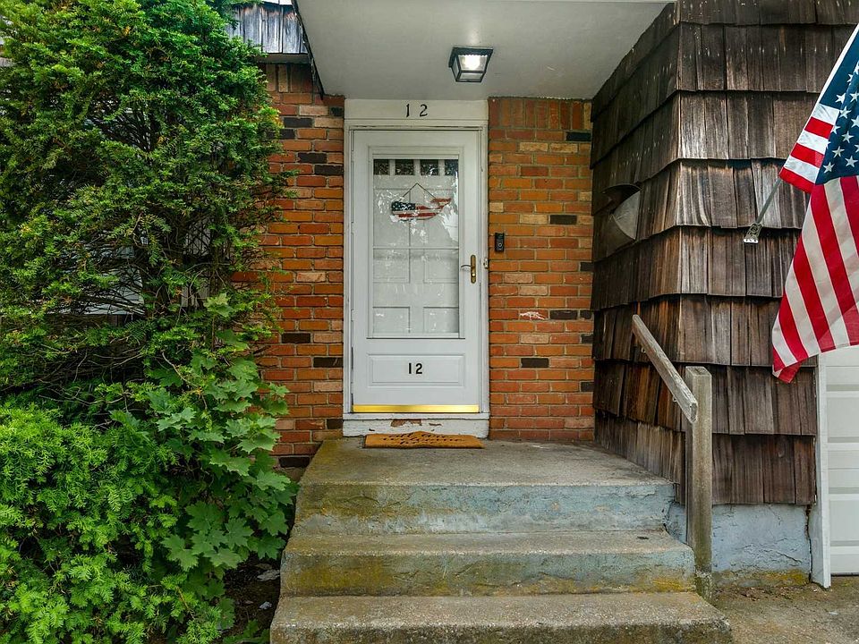 1st image of 12 Grenville Ave