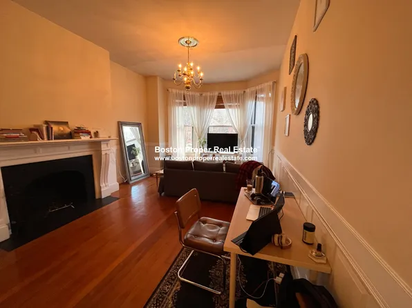 206 Commonwealth Ave #4, Boston, MA 02116