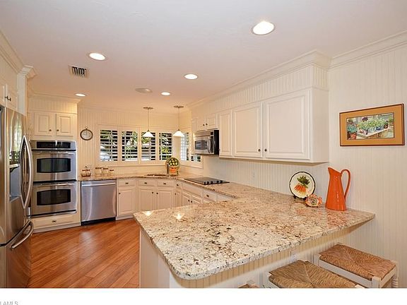 4th image of 3540 Thornbury Ln