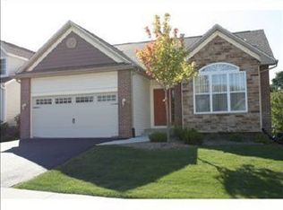1652 Meadowlark Ln, Rockford, IL 61108