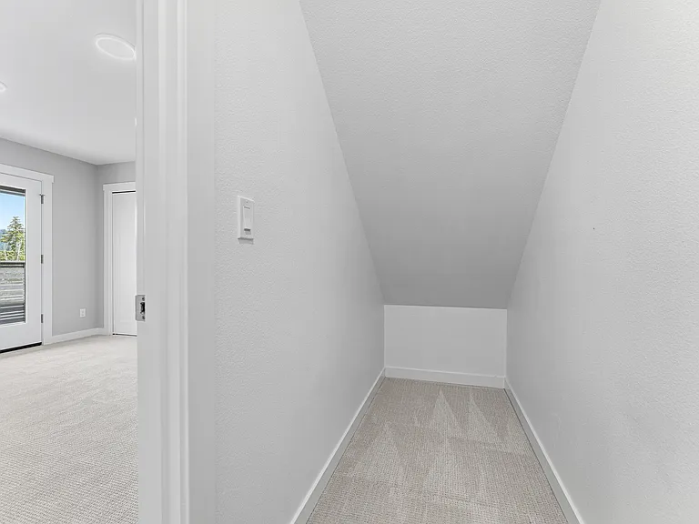 16457 NW Liberty St #1 — Photo 40
