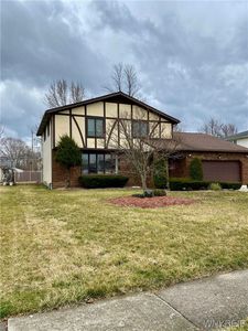 198 Ranch Trl W, Buffalo, NY, 14221