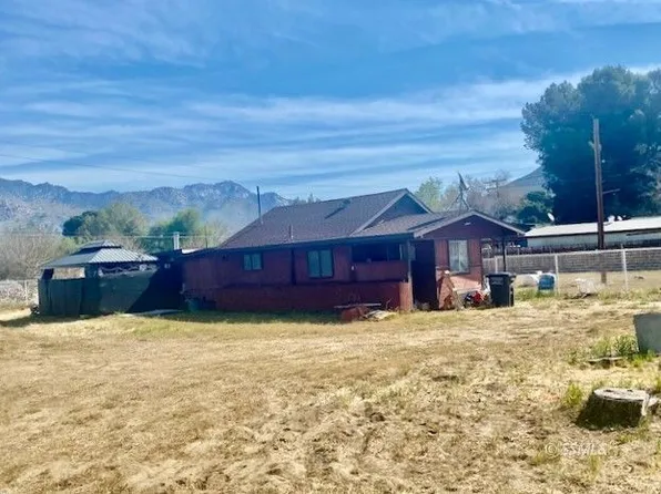 14067 Roberts Ln, Weldon, CA 93283