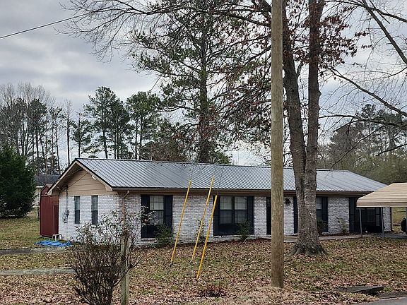 3rd image of 112 Benton Dr