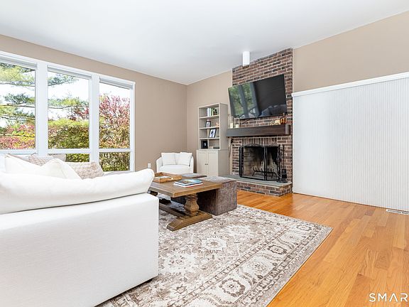 5th image of 71 Byron Drive #71