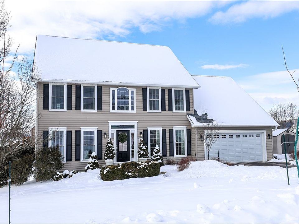 1st image of 136 Saint Andrews Dr