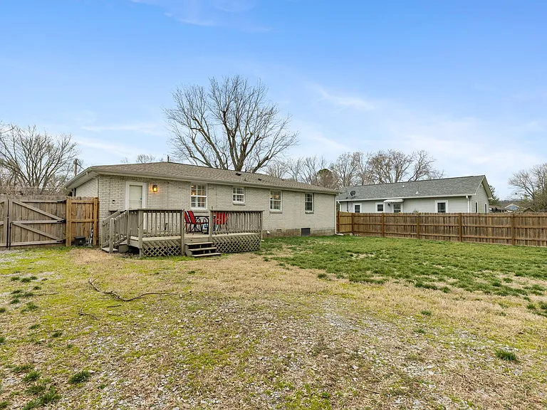208 Hardison Ave — Photo 26