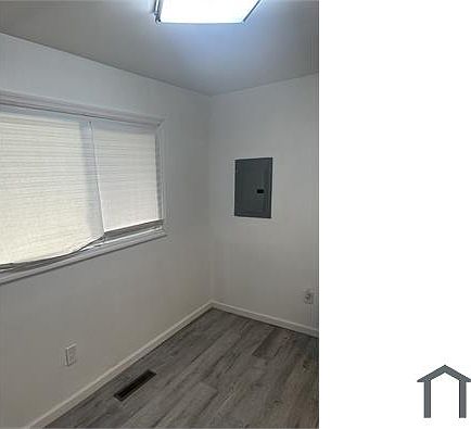 2nd image of 1665 Duxberry Ave