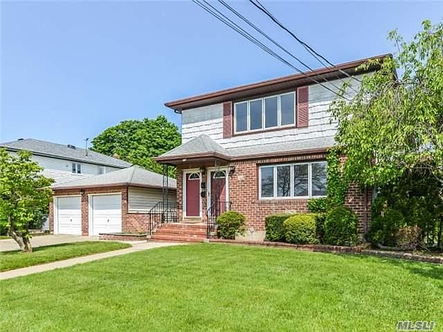 1st image of 75 1st St