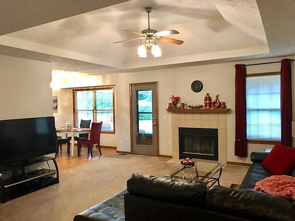 3rd image of 111 Fonda Ln