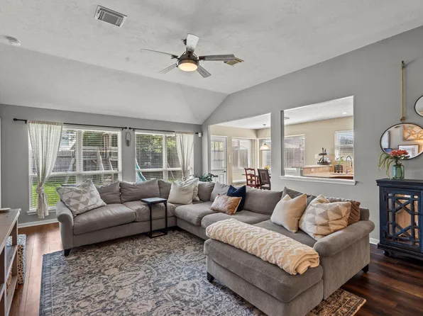 2618 Los Alamos Cir, Deer Park, TX 77536