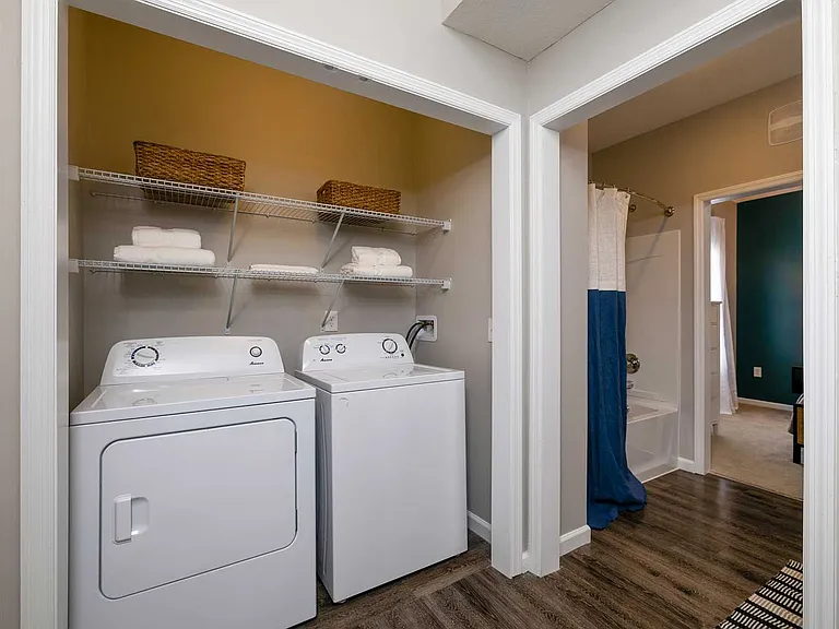 Cortland Sunbury — Photo 20