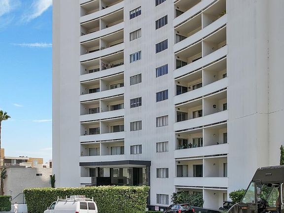 3rd image of 7250 Franklin Ave Unit 1001