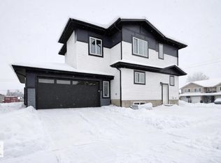 5001 51st Ave, Stettler, AB T0C2L0